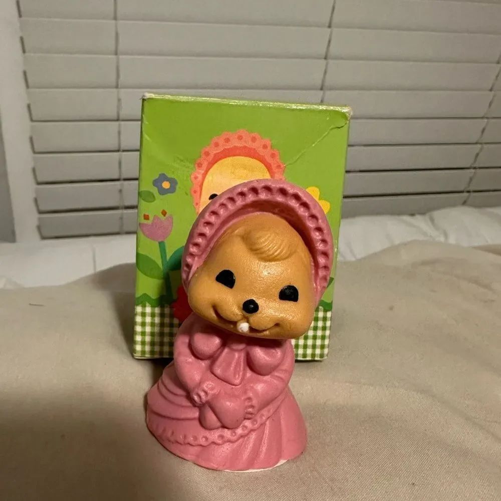 VINTAGE 1981 Avon Heralds Of Spring Potpourri Fragrance Pomander Chipmunk